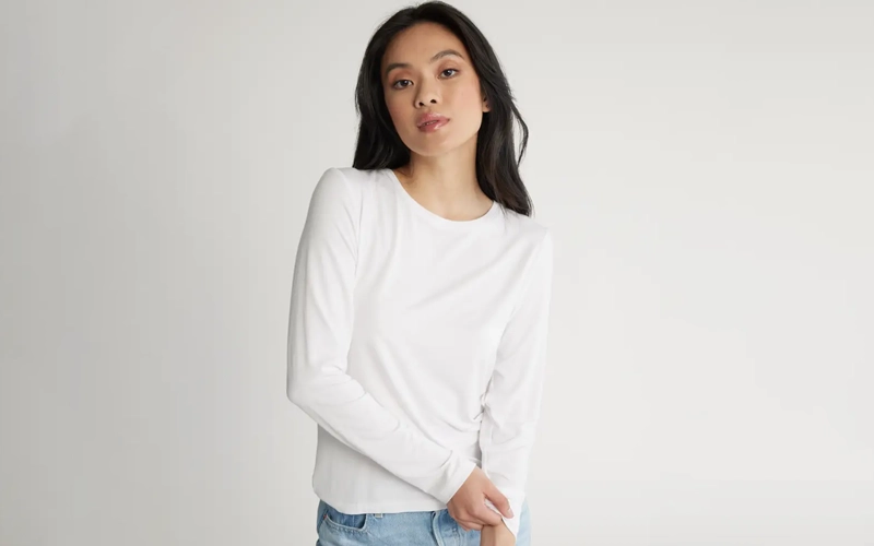 women wearing white color Long-sleeve Crewneck T-shirt