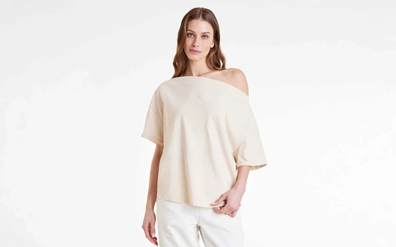 women wearing light skin color Off-the-shoulder T-shirt